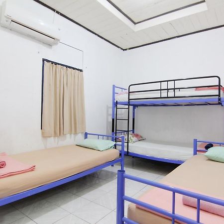 Arjuna Hostel Semarang Ngoại thất bức ảnh