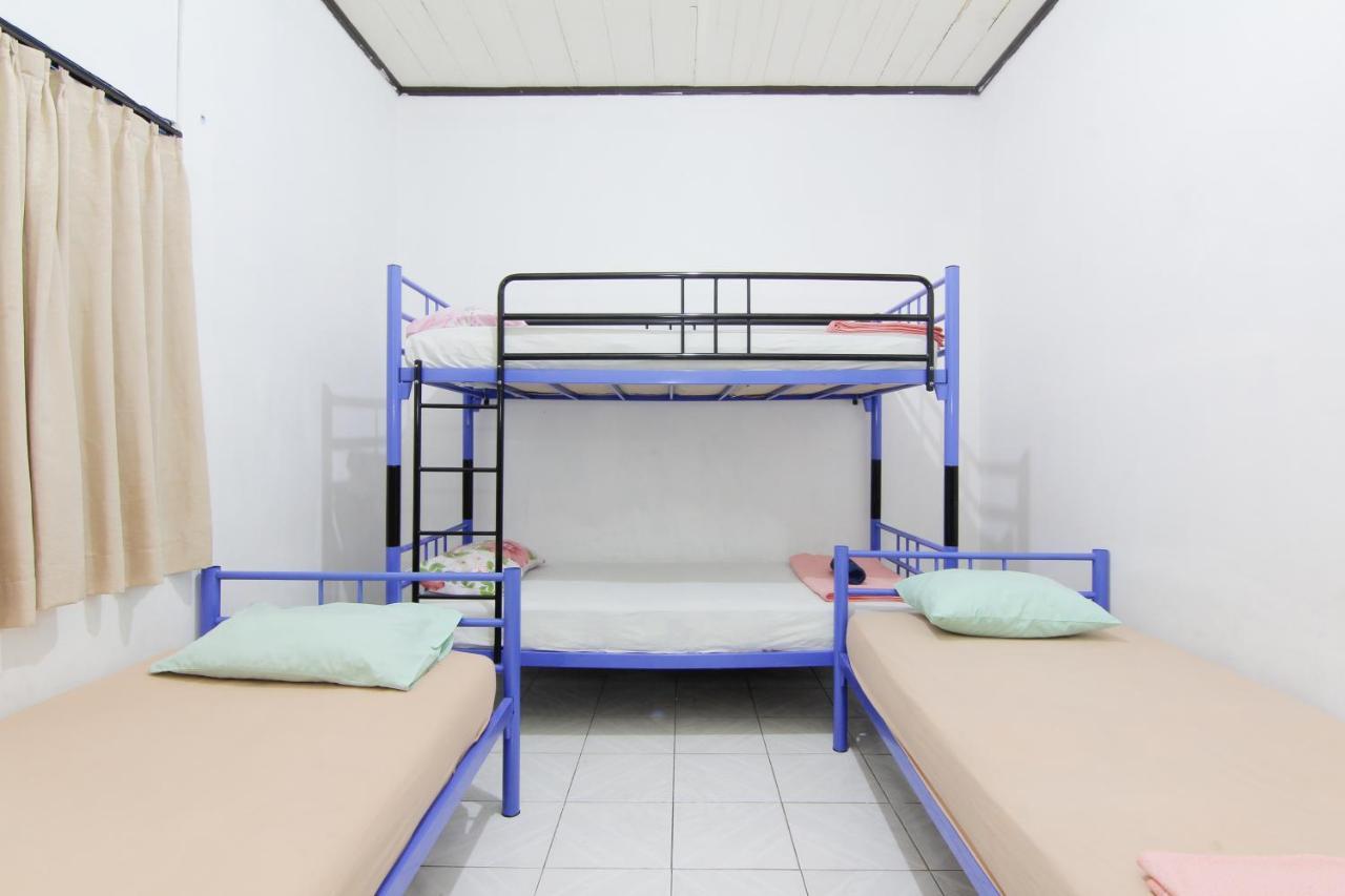 Arjuna Hostel Semarang Ngoại thất bức ảnh
