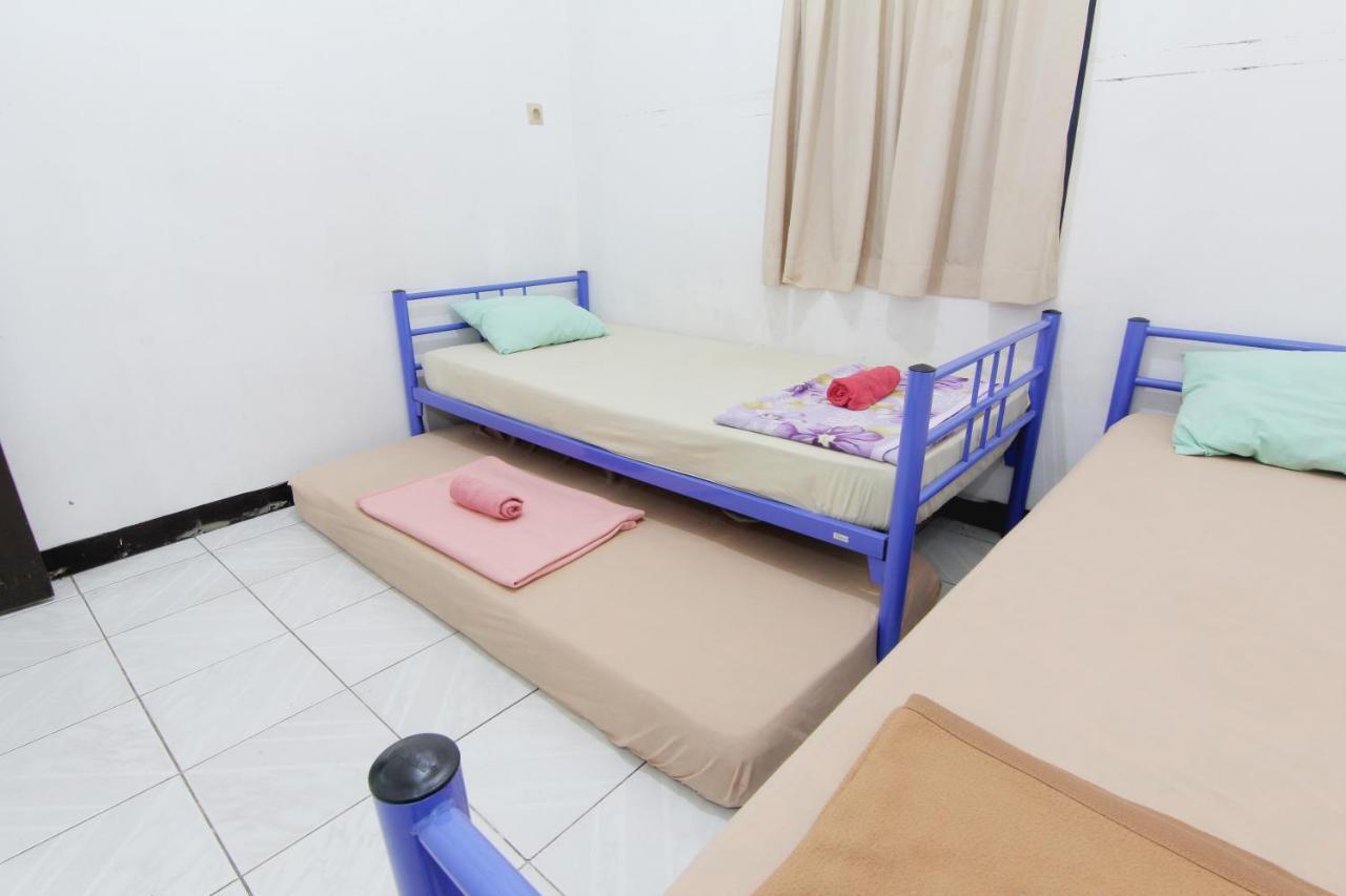 Arjuna Hostel Semarang Ngoại thất bức ảnh