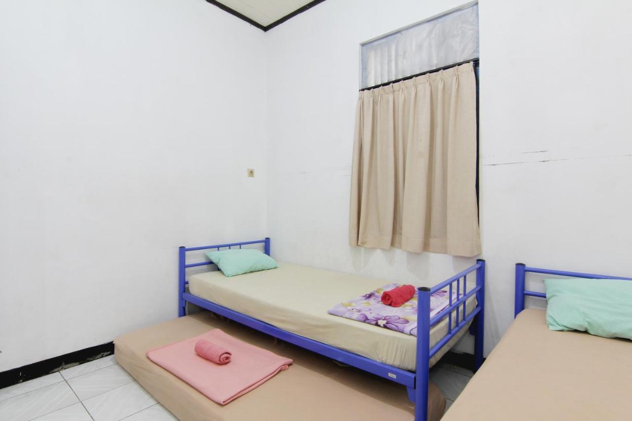 Arjuna Hostel Semarang Ngoại thất bức ảnh
