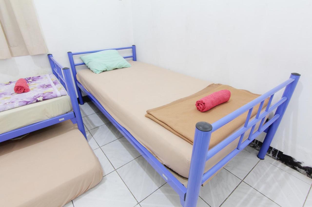 Arjuna Hostel Semarang Ngoại thất bức ảnh