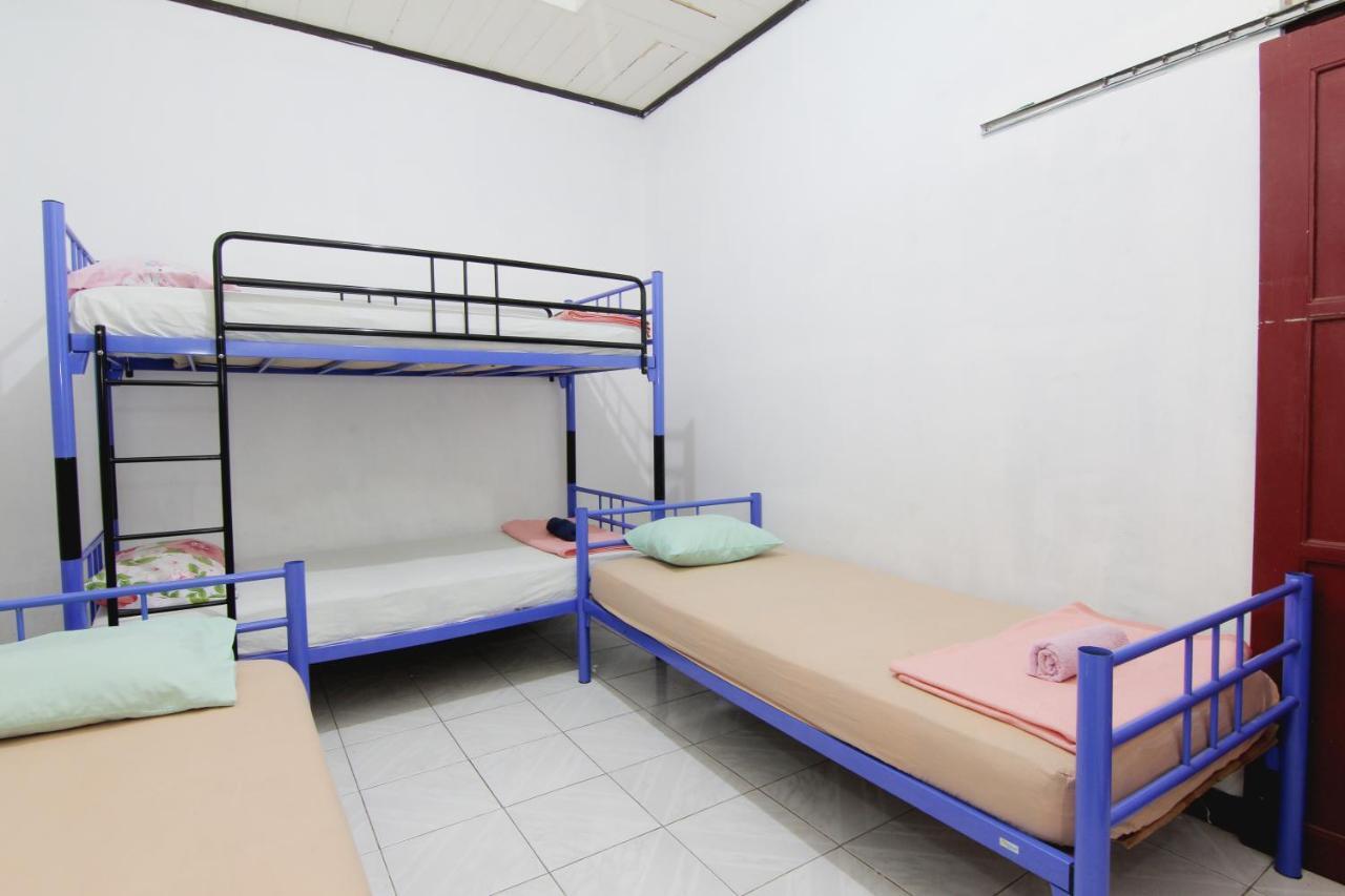 Arjuna Hostel Semarang Ngoại thất bức ảnh