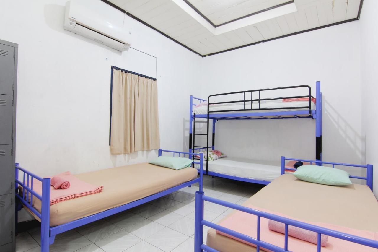 Arjuna Hostel Semarang Ngoại thất bức ảnh
